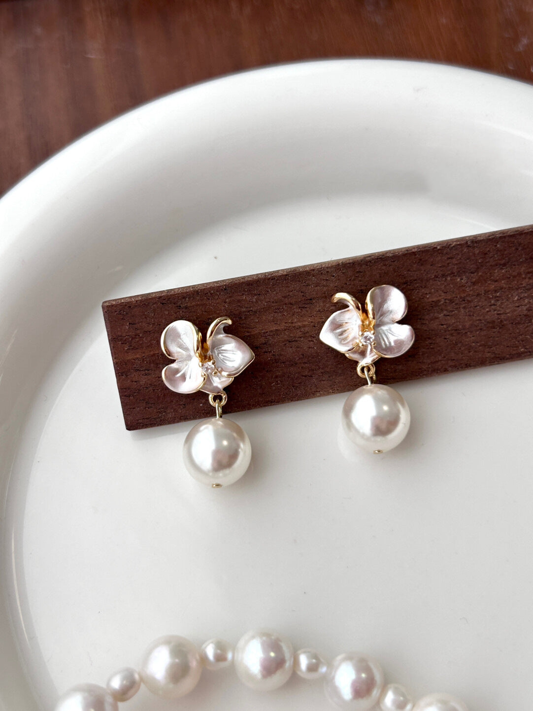 Pearl Lily Flower Earrings For Women