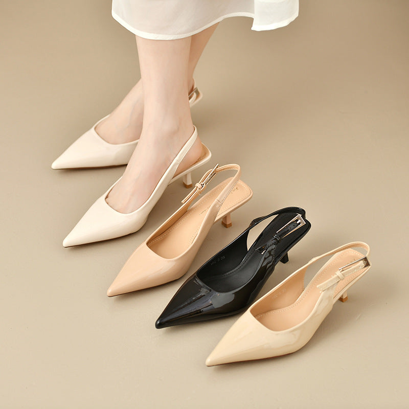Französische Spitzpumps mit Schleife und Kitten-Heel
