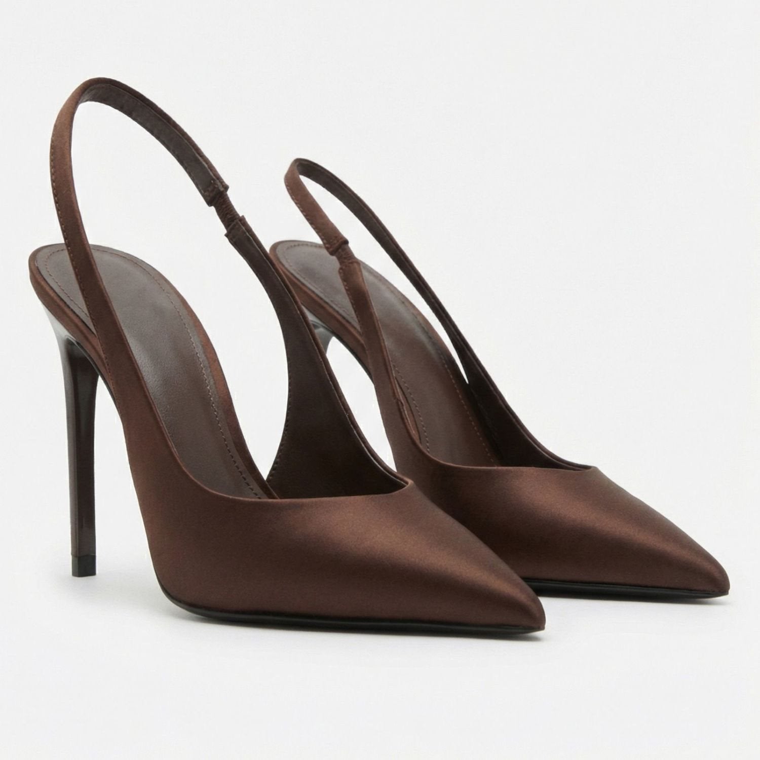 Braune Satin-Stilettos